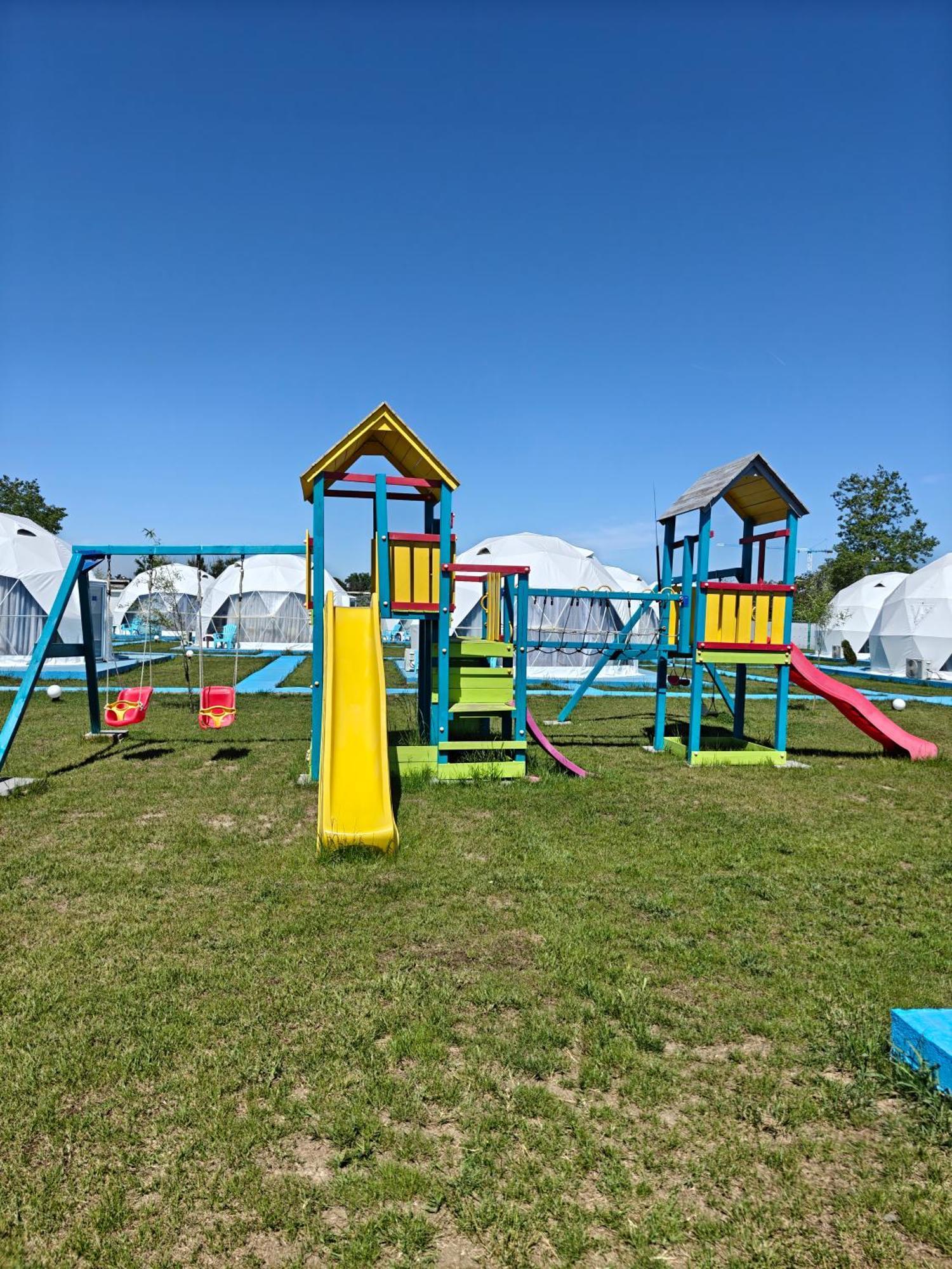 Loc de joacă pentru copii în resort